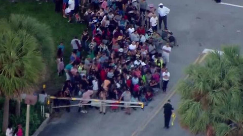 Crowds line up for SNAP disaster food assistance in Palm Beach County