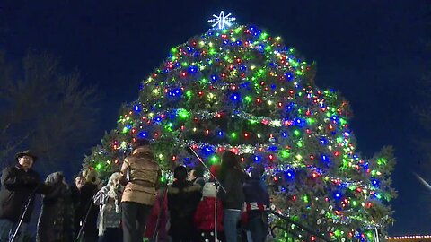 City of Nampa lights up Christmas tree