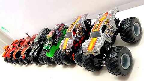 MONSTER JAM | HOT WHEELS vs SPIN MASTER | GRAVE DIGGER | MAX-D | EL TORO LOCO | MONSTER TRUCKS