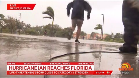 Cameraman Leaves Live Broadcast To Help Rescue Family In Florida Flood Water