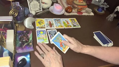 Quick update for the EARTH SIGNS 🌎 spirit guided timeless tarot