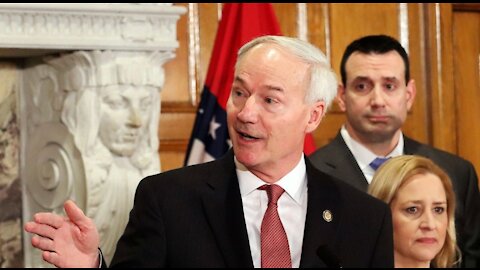 Asa Hutchinson Folds Like a Cheap Suit to Preserve His 'Reasonable Conservative' Credentials