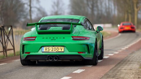 Porsche 991.2 GT3 with Akrapovic Exhaust - Accelerations & Redline Revs!