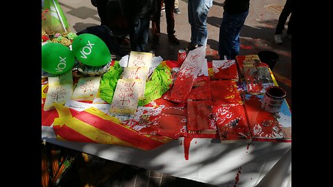 Sant Jordi 2023| separatismo y ultraizquierda atacan carpa VOX en Moncada y Reixach (Barcelona) (2)