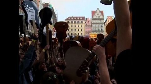 World's Biggest Guitar Ensemble