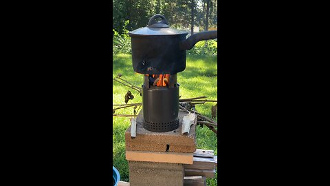 Solo stove Mesa with cooking ring