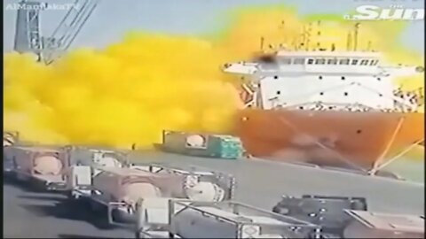 Chilling moment toxic gas engulfs port killing ten and injuring 251 more after crane drops 25 tonne