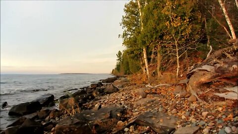 RELAXING SUNSET AND WAVES ON LAKE SUPERIOR