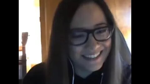 Wifey handles livestream cuck like a champ