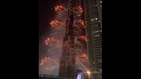 NEW YEAR 2024 CELEBRATION IN DUBAI WITH FULL FIRECRACKS LEFT RIGHT FIRECRACKS