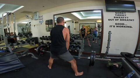 Sumo Deadlift Andre