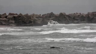 SOUTH AFRICA - Durban - Yacht runs aground at Durban's Port (Video) (tzP)