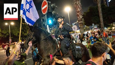 Minor scuffles break out in Israel between police and protesters demanding a hostage deal