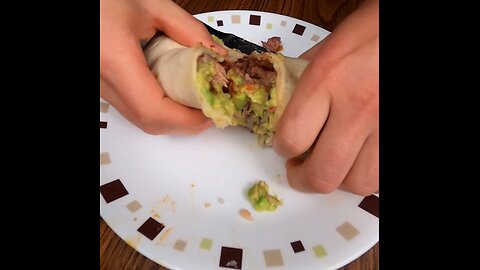 The Chipotle Burrito Experience: A Taste Test Adventure #cooking #food#burrito #chipotle #foodie