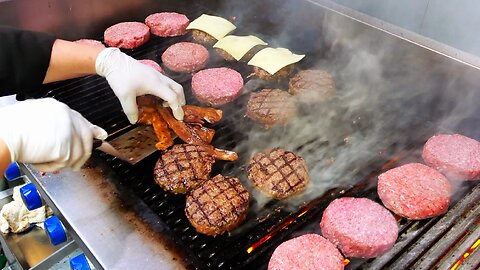 American Food - The BEST BEEF SHORT RIB BURGERS in Chicago! The Bad Apple