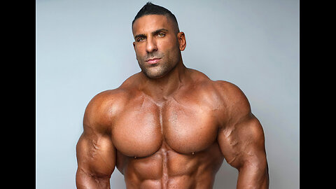 Armon Adibi Posing + Pec Bounce