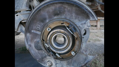 Mercedes Benz W124 - how to replace the rear wheel bearing DIY