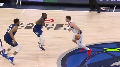 Luka Doncic makes a FOOL out of Taurean Prince but is LOCKED UP as he talks TRASH 😰crazy nutmeg pass