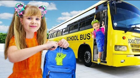 Daina and Roma , Oliver's First Day at school 🏫🎒