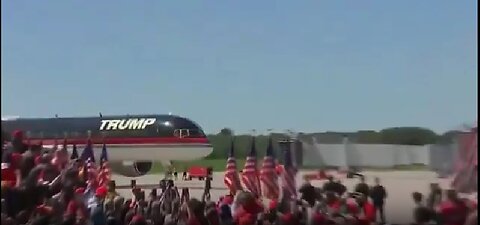 Trump Force One arrives in Mosinee, Wisconsin