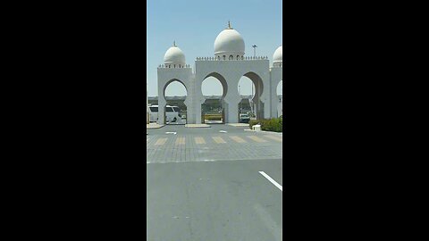 Beautiful Abu Dhabi Capital of the United Arab Emirates #beautiful #abudhabi #abudhabiloversvlog