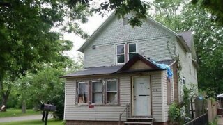 928 Clarence Street, Kalamazoo, MI Presented by Richard Stewart.