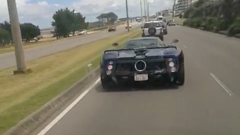 Foi tirar uma foto de um Pagani Zonda R e se ferrou