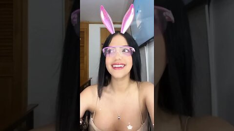 Sexy Girl Bigo live showing thighs #Hotbigo #bigolive #hotstream #sexy #hot #brodcasting #Colombian