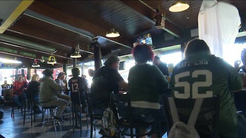 Packers vs. Bears: Fans come together to watch the NFL's oldest rivalry