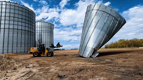 Crushing A 30,000 Bushel Bin!