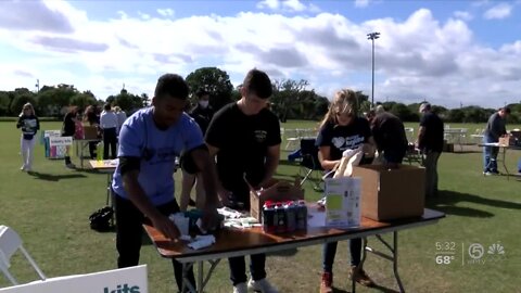 Volunteers create care packages for homeless on MLK day