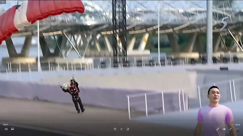 [Reaction] Singapore National Day Parade 2022 Parachuter incident