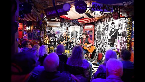 Shake Russell "Traveling Texas" In The Music Room Single 2023