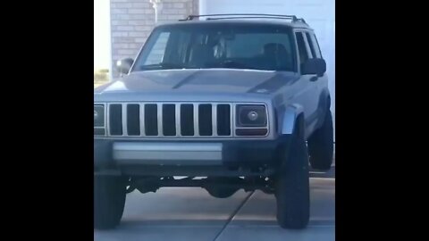 Around the Jeep in 40 Secs #jeep #cherokee #xj #hoteldiablo