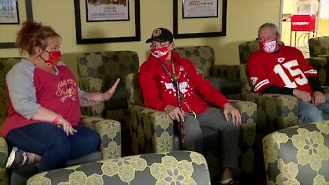 KC metro family reunites to watch Chiefs playoff game