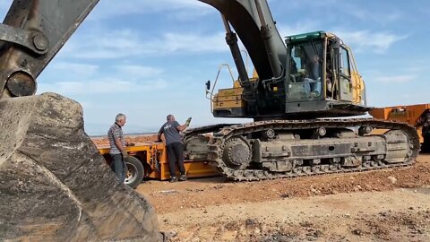 Loading & Transporting The Volvo EC700C Excavator In The New Working Area-Fasoulas Heavy Transports