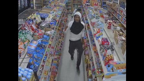 Video shows baseball bat robber attack a clerk in Houston - Violent robbery –not bodycam or body cam