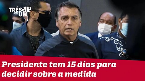 Bolsonaro critica aprovação da elevação do fundão eleitoral