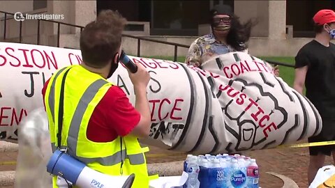 Demonstrators call for early releases from Cuyahoga County Jail amid COVID-19 pandemic