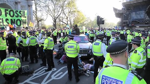 XR protesters glued to road | MARBLE ARCH | 16th April 2022