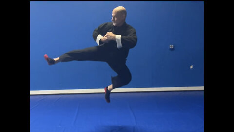 Ty Steele - slow-mo MA lessons - Jumping back kick (full)