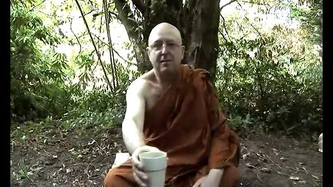 USPOKOJENIE UMYSŁU, porównanie do filiżanki, Ajahn Brahm [NAPISY PL]