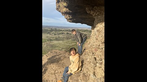 Hiking,upper Bidwell park, Chico California