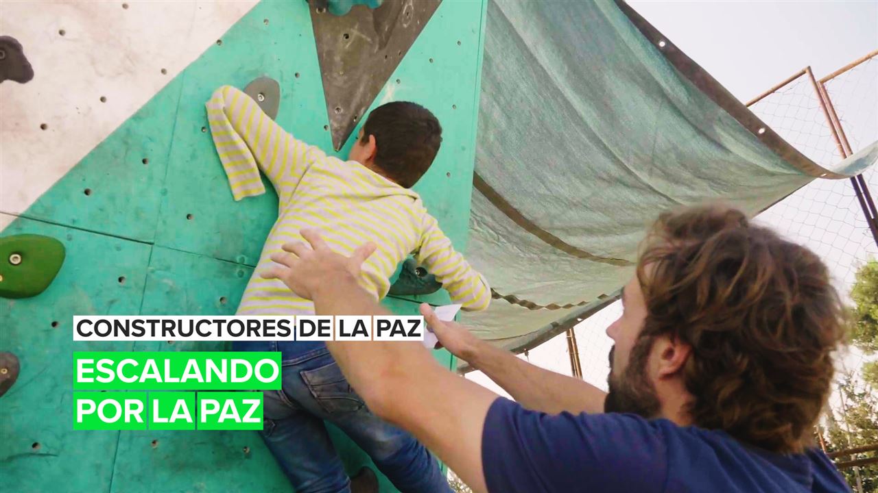 Constructores de la paz: Escalando por la paz