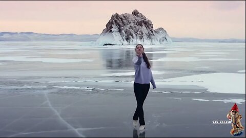 Le lac Baïkal est l'un des endroits les plus beaux de Sibérie mais aussi de toute la planète.😉👍🏻🇷🇺