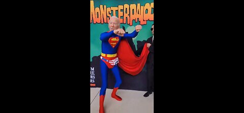 Professor Pedo Pete shows up at Comic con...🥲