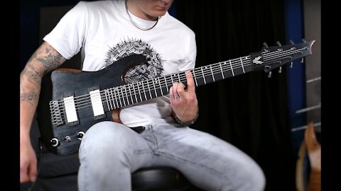 Hufschmid 8 string 'Outrenoir' demo by Julien Lamarre!