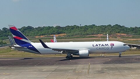 Pushback-Boeing 767-300ERF PR-ABD