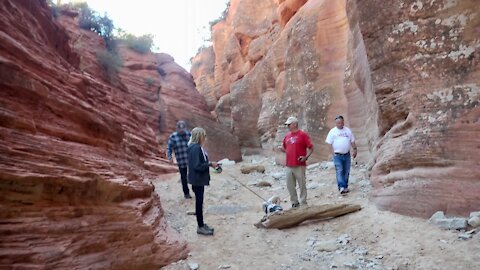 Peekaboo Slot Canyon and trail.