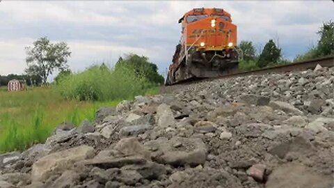 BNSF Loaded Grain Train Part 2 from Sterling, Ohio July 1, 2022